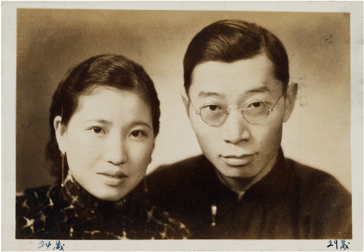 傅雷(1908～1966),朱梅馥(1913～1966)夫妇 为纪念次子傅敏出生合影